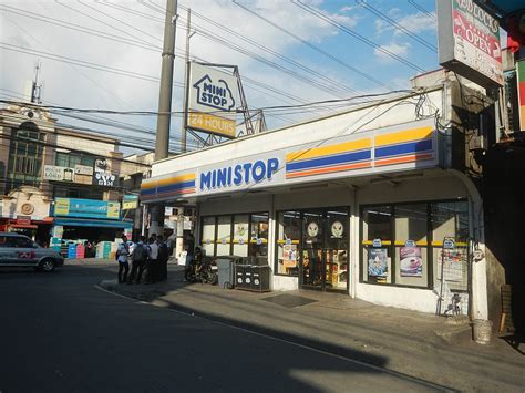 Philippines: leading convenience stores by store .